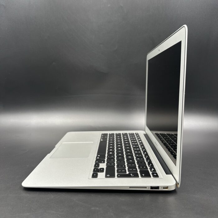 Macbook Air 13" 2017 1.8Ghz | 128GB SSD | 8GB Ram | Core i5 Silver - Image 4