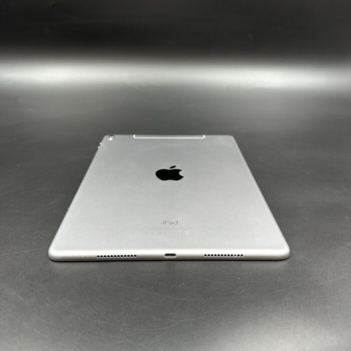 iPad Pro 9.7-inch 32GB (1st Gen) WiFi + Cellular Silver - Image 3