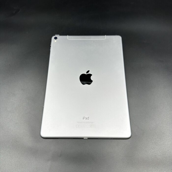iPad Pro 9.7-inch 32GB (1st Gen) WiFi + Cellular Silver - Image 8