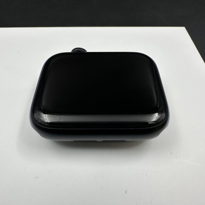Apple Watch SE (2nd Gen) 44MM Midnight - Image 6