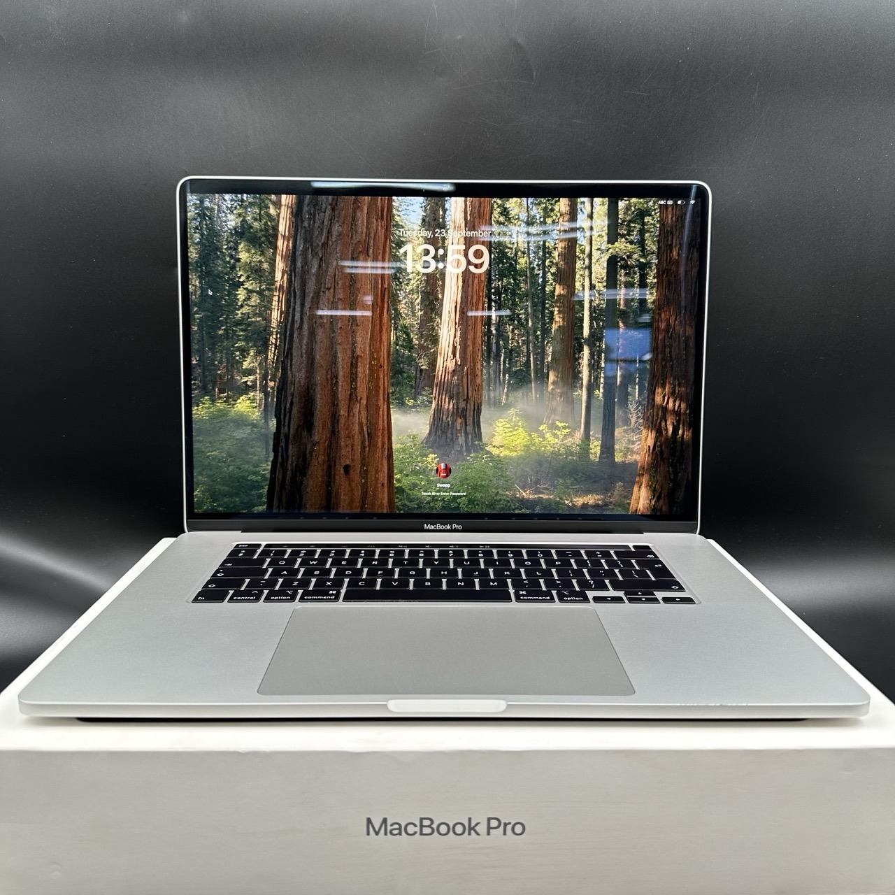 MacBook本体 MacBook Pro 2019 16-inch 2.3GHz/16GB/1TB 2019 Apple MacBook Pro with 2.3GHz Intel Core i9 (16-inch