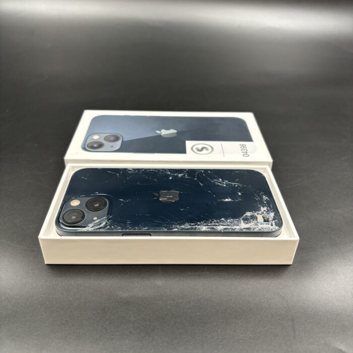 iPhone 13 128GB Midnight (Cracked Back) - Image 2