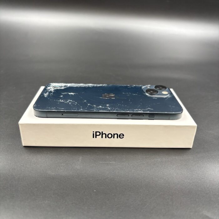 iPhone 13 128GB Midnight (Cracked Back) - Image 5