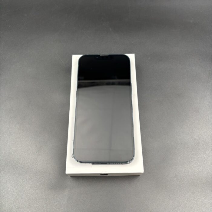 iPhone 13 128GB Midnight (Cracked Back) - Image 7