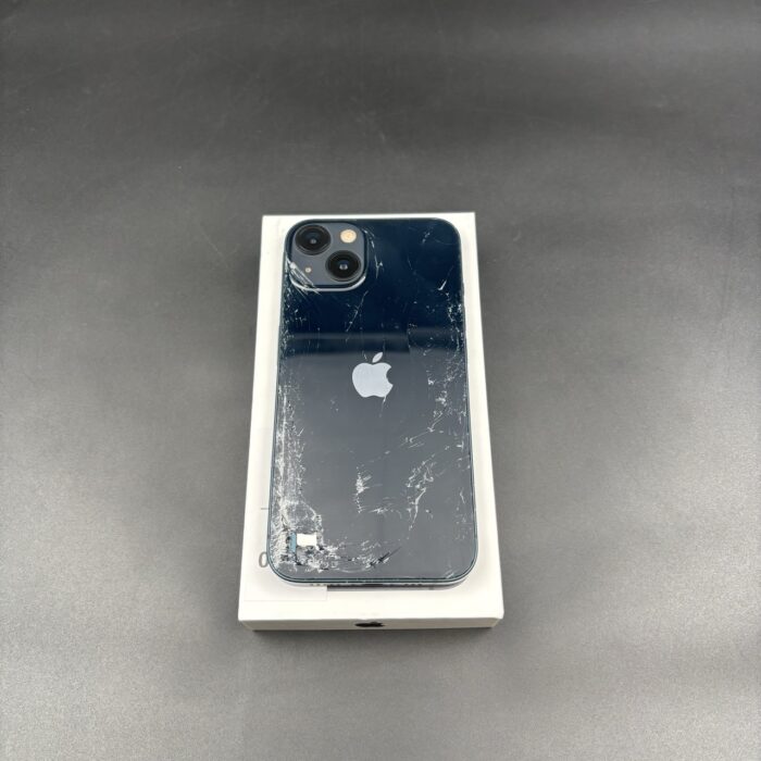 iPhone 13 128GB Midnight (Cracked Back) - Image 8