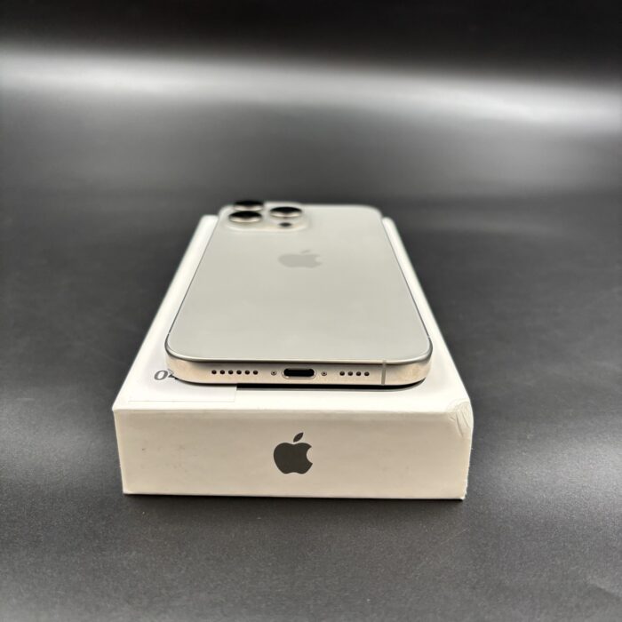 iPhone 16 Pro Max 512GB Natural Titanium - Image 4