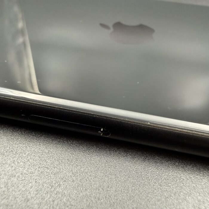 iPhone SE (2nd Gen) 128GB Black - Image 3