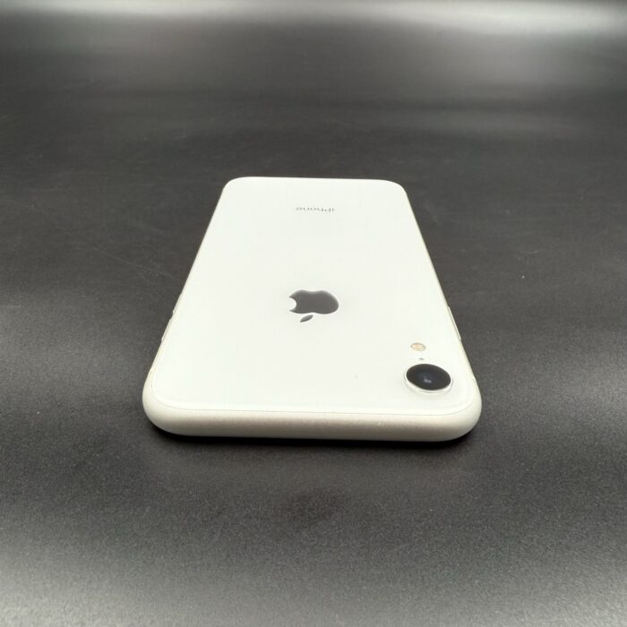 iPhone XR 64GB White - Image 5