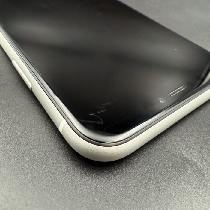 iPhone XR 64GB White - Image 6