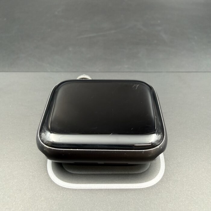 Apple Watch Series 4 40MM Space Grey - Image 6