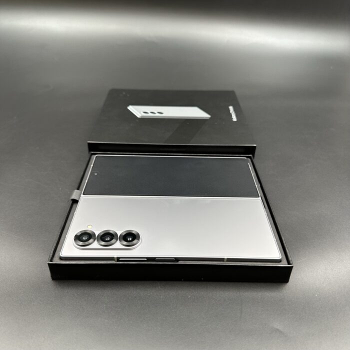Samsung Galaxy Fold 6 256GB Silver Shadow - Image 2