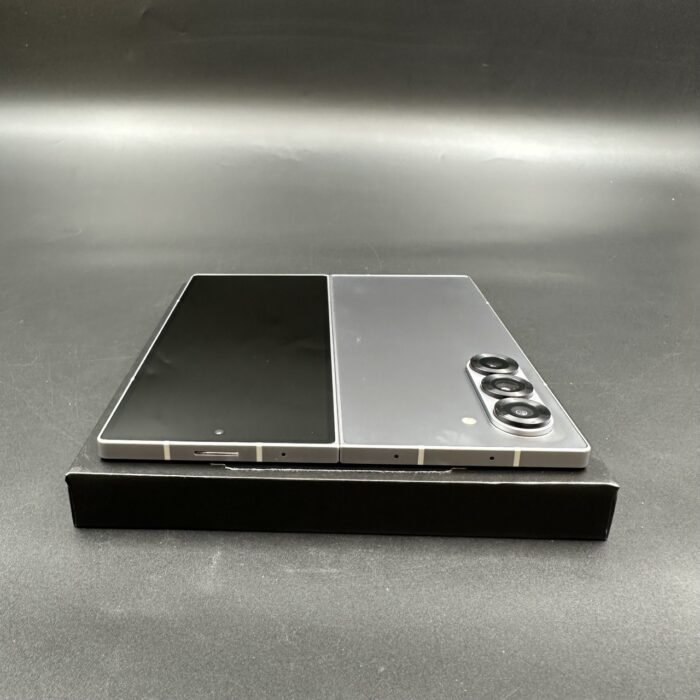 Samsung Galaxy Fold 6 256GB Silver Shadow - Image 6