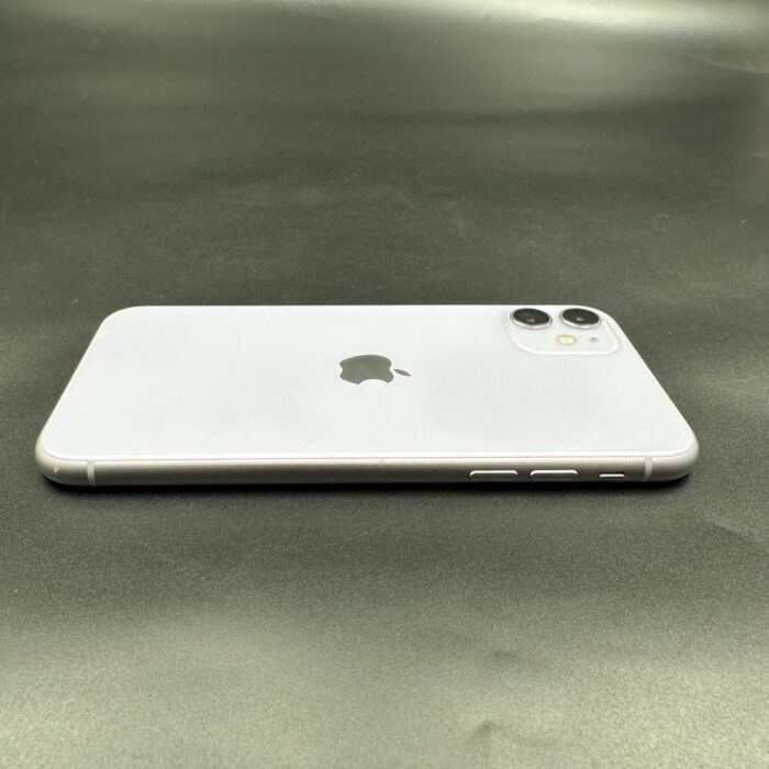 iPhone 11 256GB Purple - Image 4