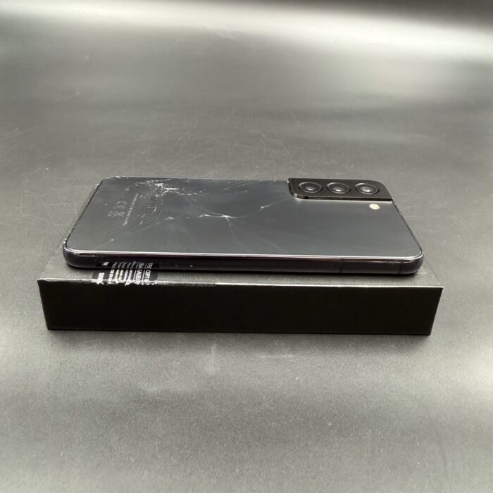 Samsung Galaxy S22 5G 256GB Phantom Black (Cracked Back) - Image 5