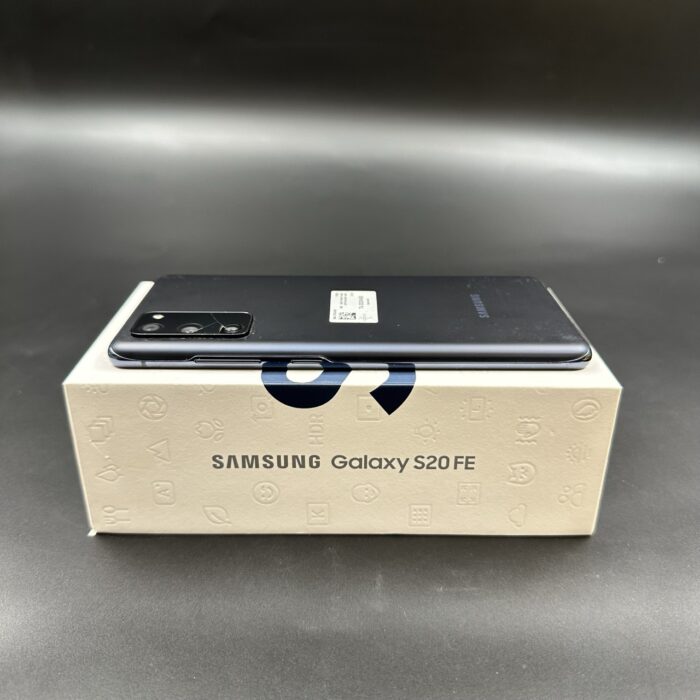 Samsung Galaxy S20 FE 5G 128GB Dual Sim Blue (CRACKED CAMERA) - Image 3