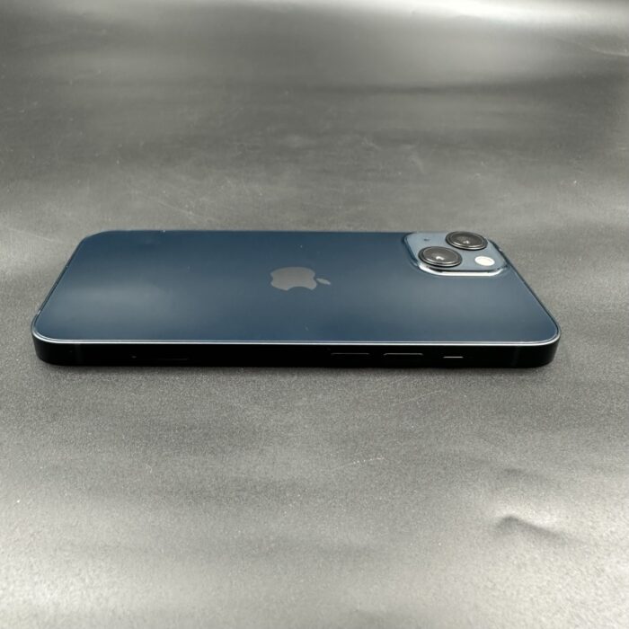 iPhone 13 128GB Midnight - Image 4