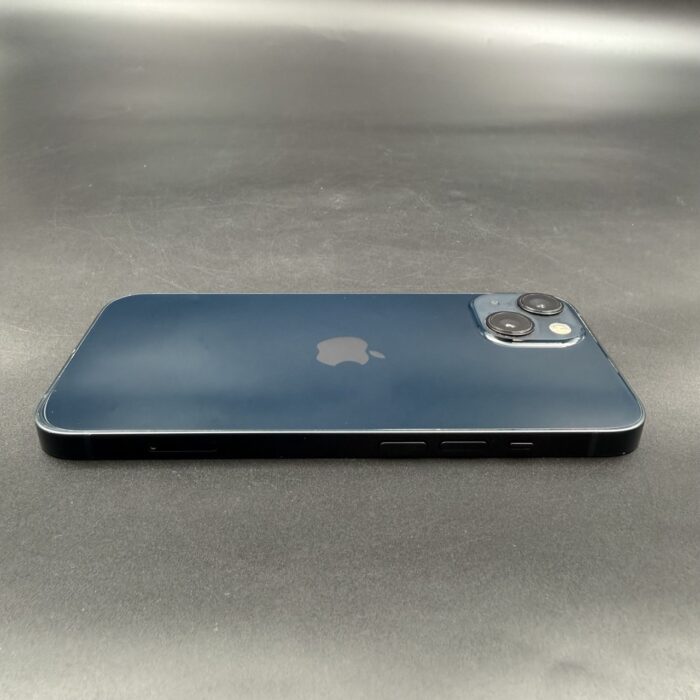 iPhone 13 128GB Midnight - Image 4