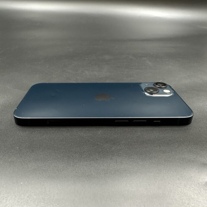 iPhone 13 128GB Midnight - Image 4