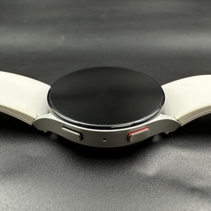 Samsung Galaxy Watch 5 LTE 44MM Silver - Image 2