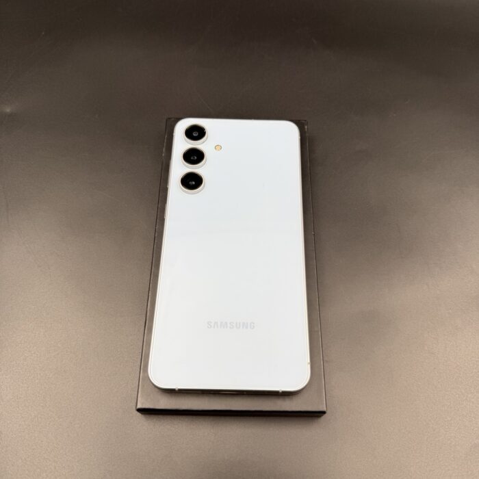 Samsung Galaxy S24 FE 256GB Blue - Image 8