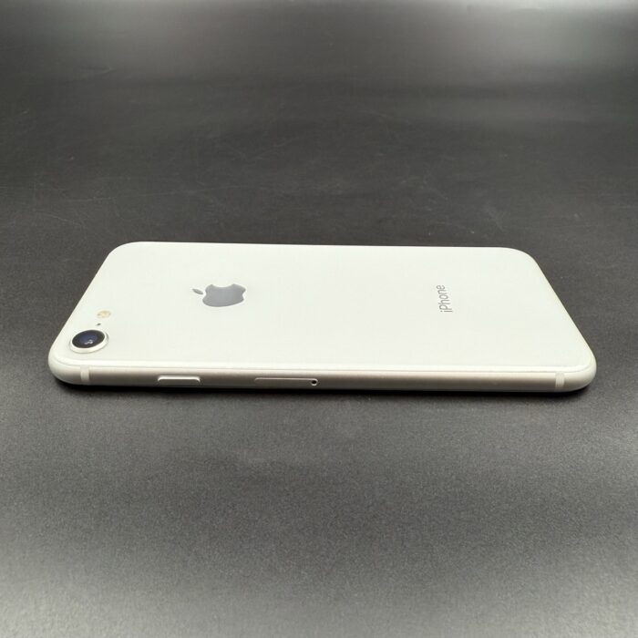 iPhone 8 64GB Silver - Image 2
