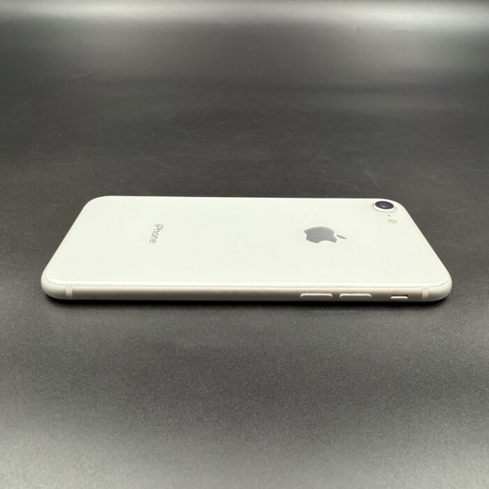 iPhone 8 64GB Silver - Image 4