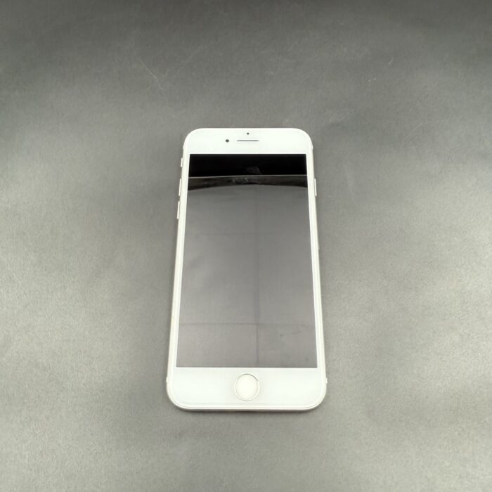 iPhone 8 64GB Silver - Image 7