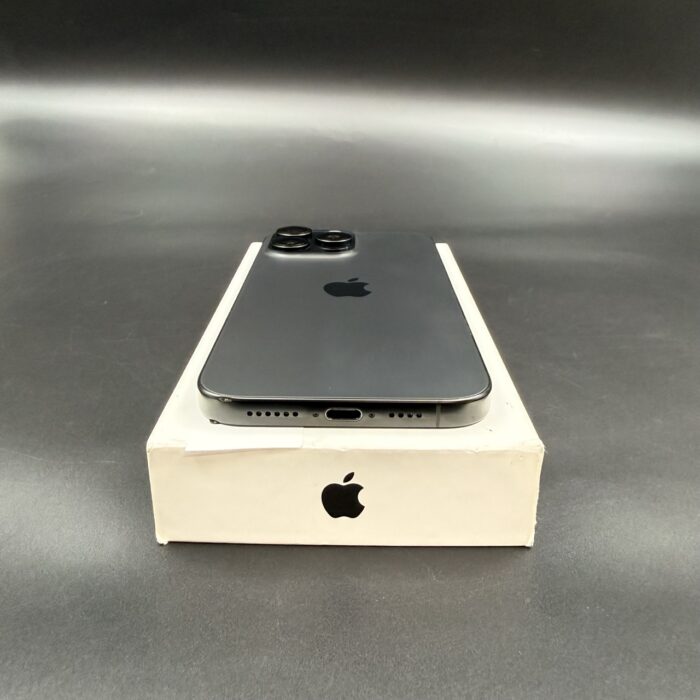 iPhone 16 Pro Max 256GB Black Titanium - Image 4