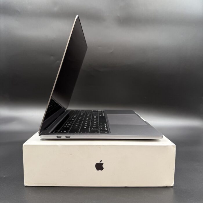 Macbook Pro M1 13" 512GB | 8GB Ram | Space Grey - Image 4