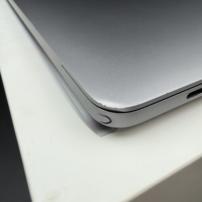 Macbook Pro M1 13" 512GB | 8GB Ram | Space Grey - Image 5