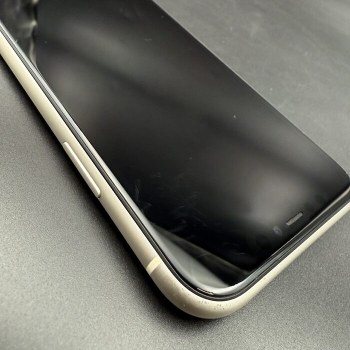 iPhone 11 64GB White - Image 6
