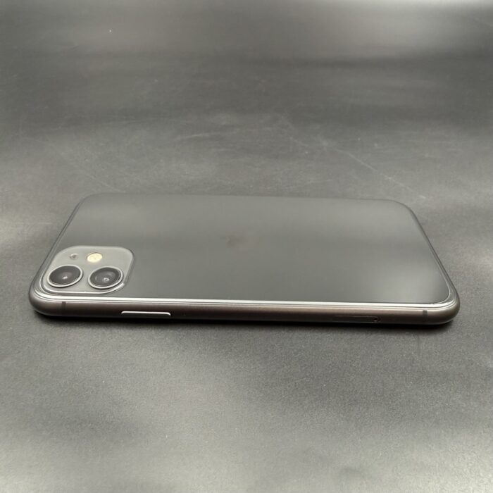 iPhone 11 64GB Black - Image 2