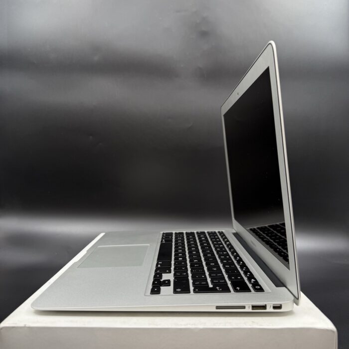 Macbook Air 13" 2017 1.8Ghz | 128GB SSD | 8GB Ram | Core i5 Silver - Image 6