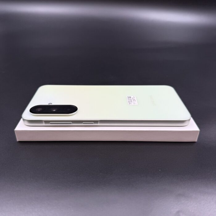 Samsung Galaxy A36 5G 128GB Lime - Image 3