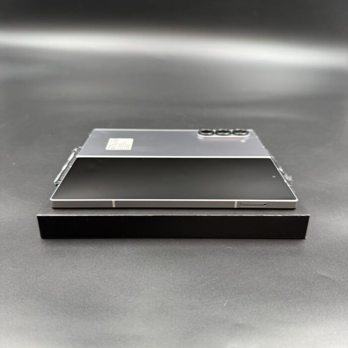 Samsung Galaxy Fold 6 256GB Silver Shadow - Image 6