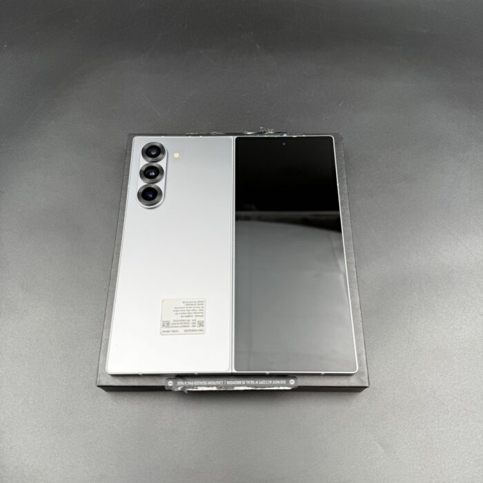 Samsung Galaxy Fold 6 256GB Silver Shadow - Image 9
