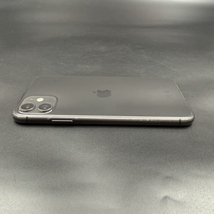 iPhone 11 128GB Black - Image 2