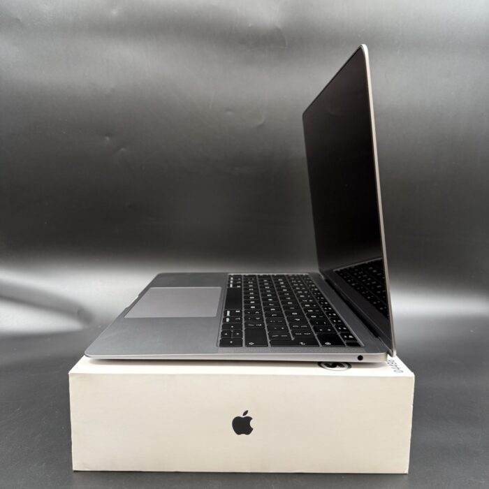 MacBook Air 13" 2019 1.6GHz | 128GB SSD | 8GB Ram | Core i5 Space Grey - Image 5