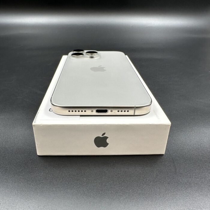 iPhone 16 Pro Max 256GB Natural Titanium - Image 4