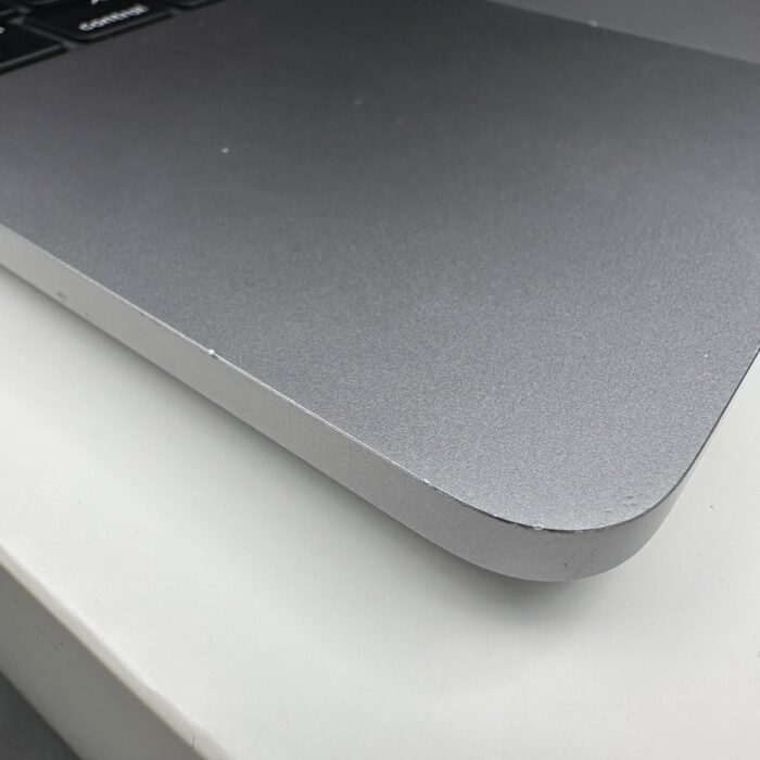 Macbook Pro 13" M2 8GB 256GB Space Grey - Image 5