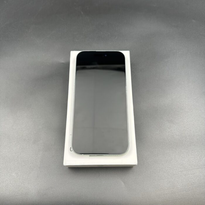 iPhone 15 256GB Green - Image 7