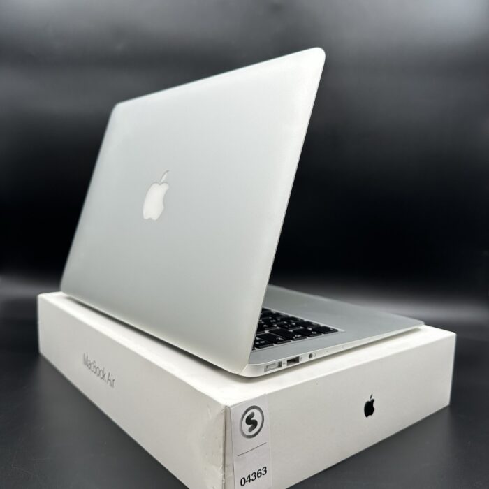 Macbook Air 13" 2017 1.8Ghz | 128GB SSD | 8GB Ram | Core i5 Silver - Image 3