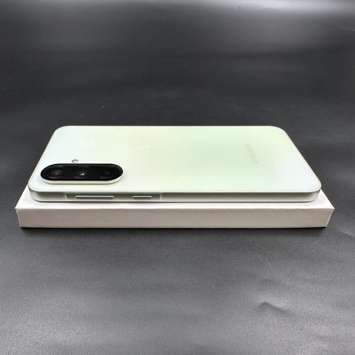Samsung Galaxy A36 5G 128GB Lime - Image 3