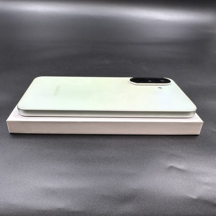Samsung Galaxy A36 5G 128GB Lime - Image 5