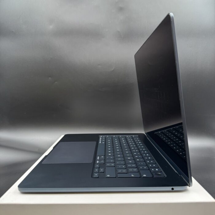 Macbook Air M3 15” 16GB Ram 512GB Midnight - Image 5