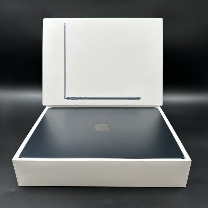 Macbook Air M3 13-inch 8GB 256GB Midnight - Image 2
