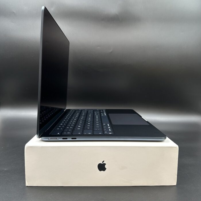 Macbook Air M3 13-inch 8GB 256GB Midnight - Image 4