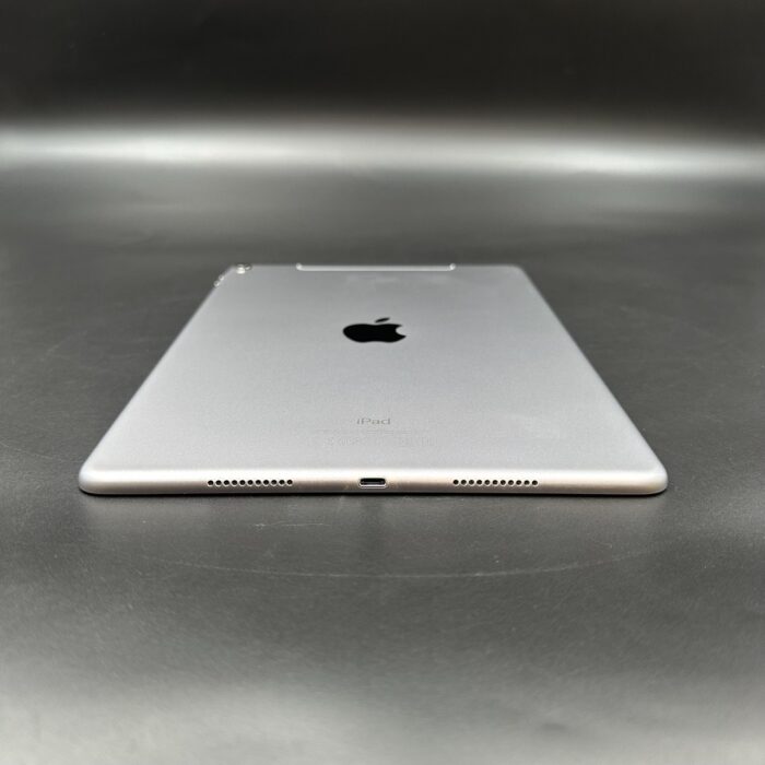 iPad Pro 10.5-inch 512GB (1st Gen) WiFi + Cellular Space Grey - Image 3