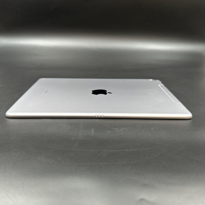 iPad Pro 10.5-inch 512GB (1st Gen) WiFi + Cellular Space Grey - Image 4