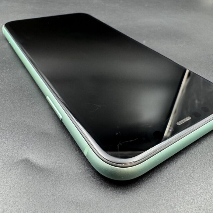 iPhone 11 64GB Green - Image 6